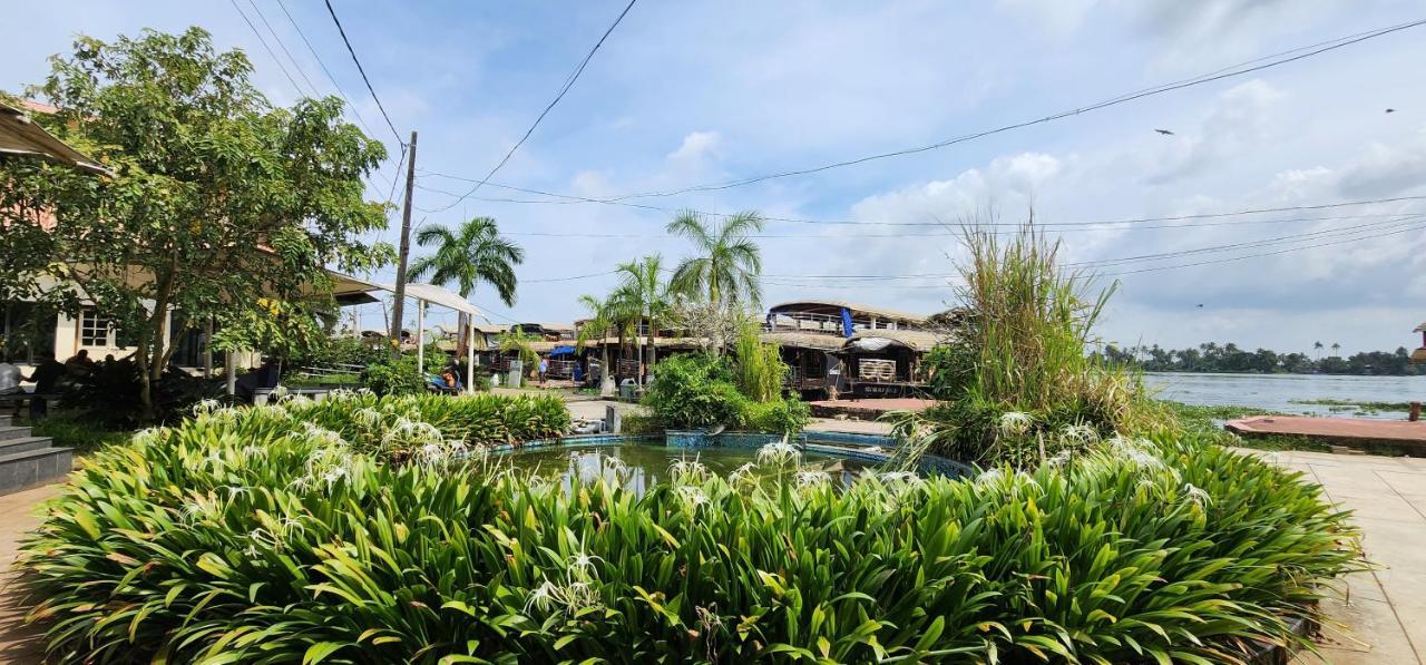 'Marari Johns Homestay' Mararikulam, Alappuzha Ngoại thất bức ảnh