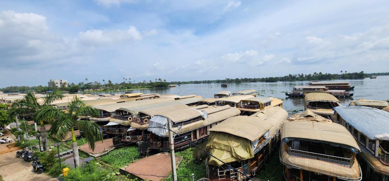 'Marari Johns Homestay' Mararikulam, Alappuzha Ngoại thất bức ảnh