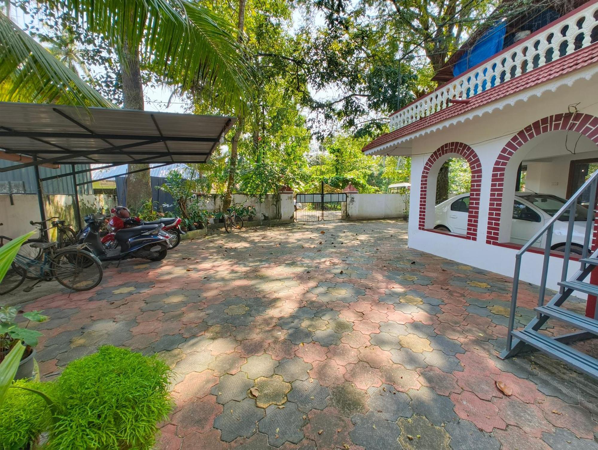 'Marari Johns Homestay' Mararikulam, Alappuzha Ngoại thất bức ảnh